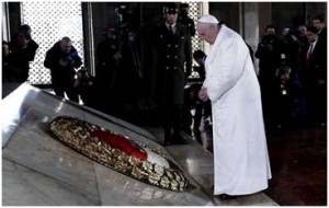 Au mausolée de Mustafe Kemal Ataturk